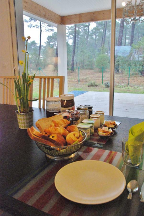 Villa Donosti Chambres D'Hotes ลองตง ภายนอก รูปภาพ